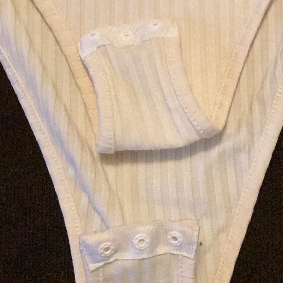 Gorgeous cream bodysuit - Picture 4 of 5